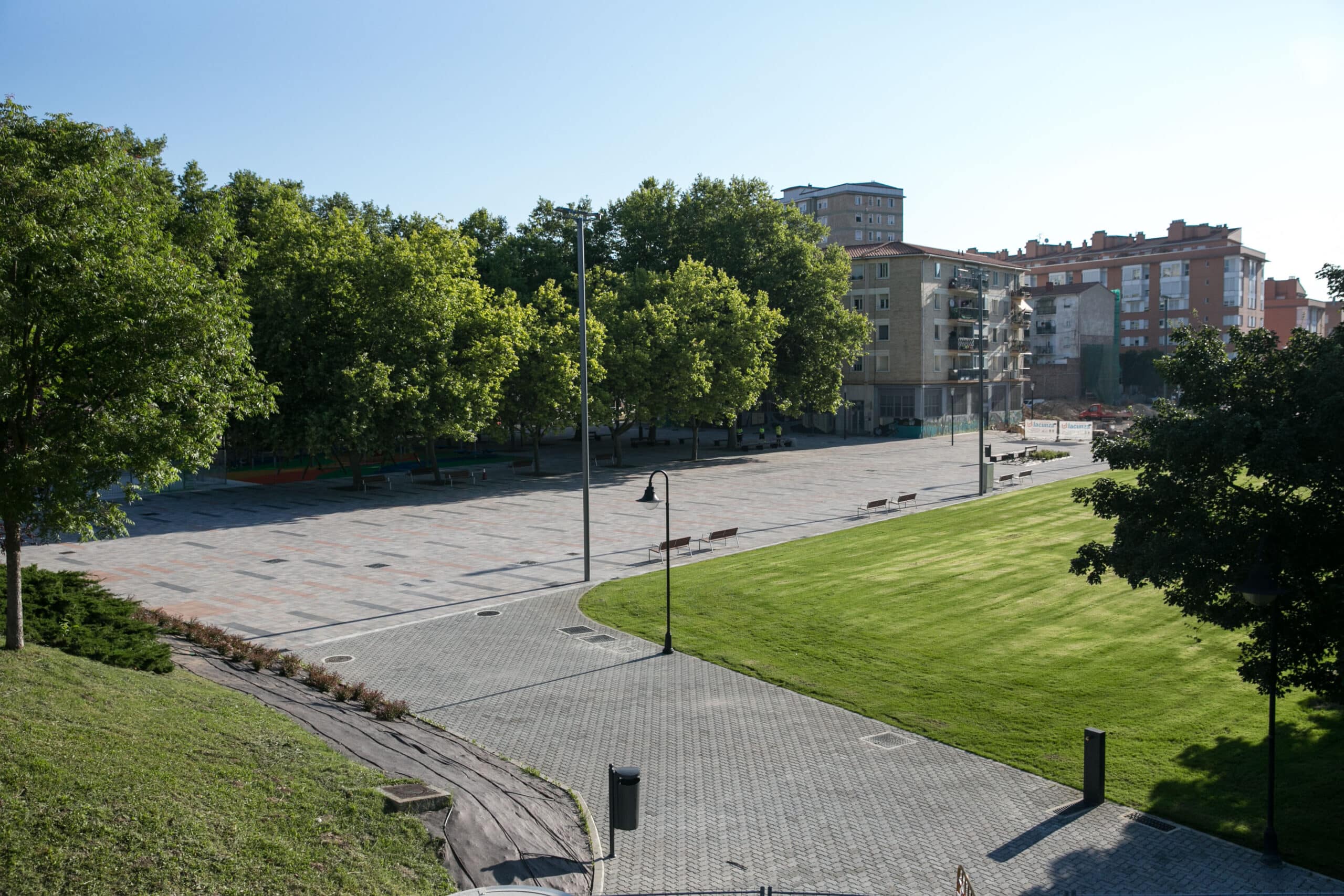 San Jorge, un barrio consolidado con vida propia: última oportunidad de locales y garajes con Construcciones Andía