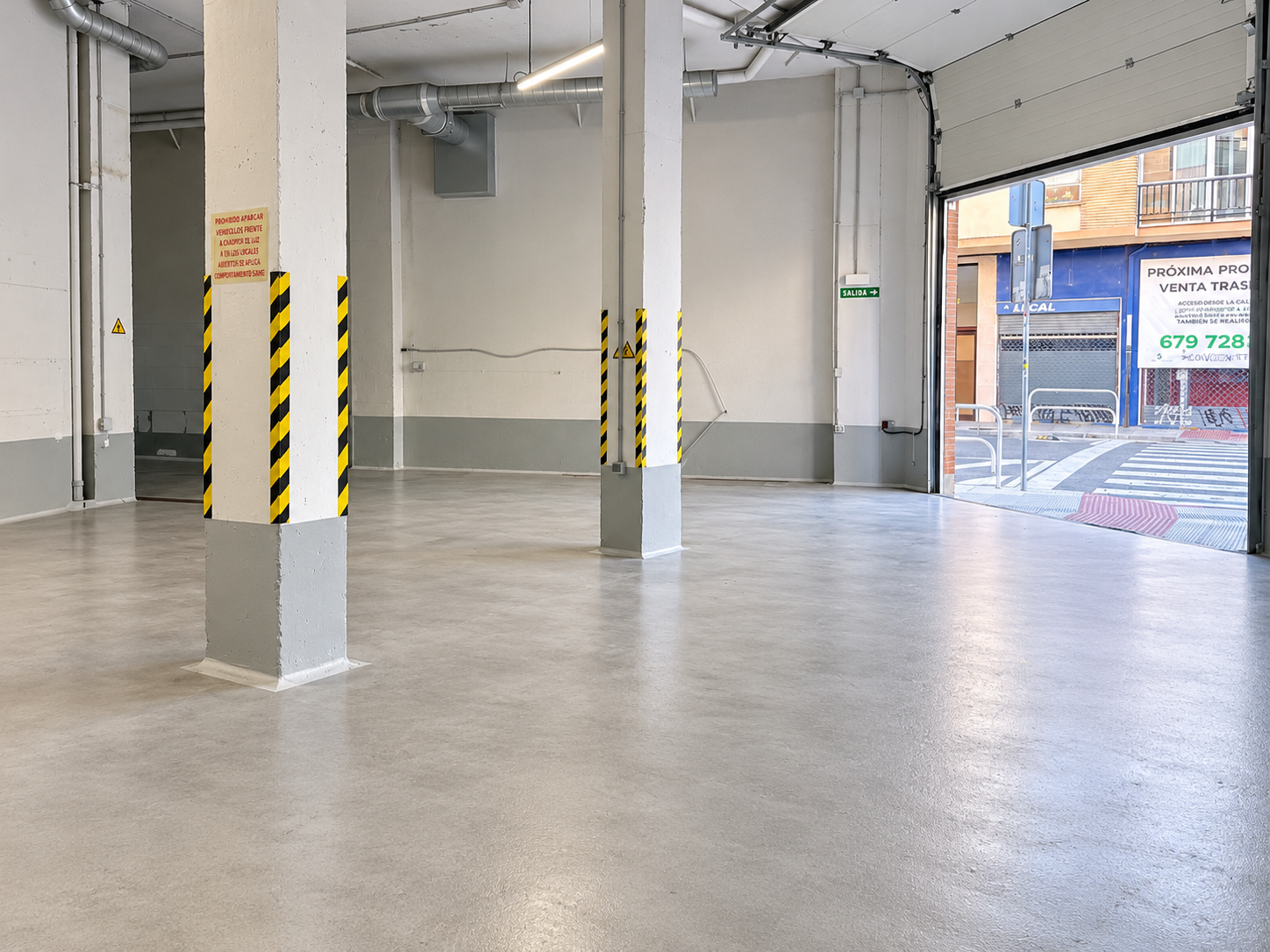 Local comercial de 133 m² en venta en la calle Uztarroz de Pamplona